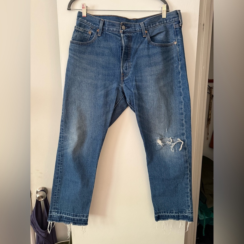 501 Levis distressed